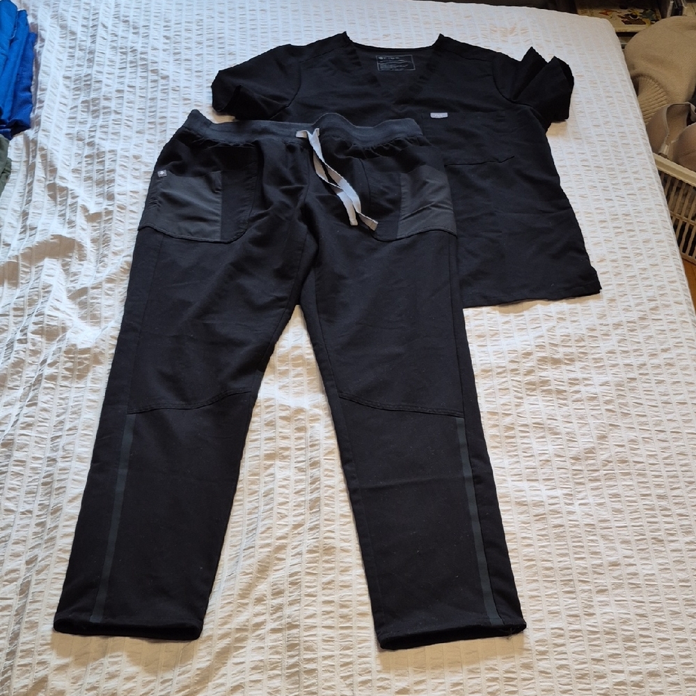 M/R Black Special Edition FIGS scrub pants
